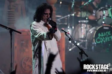 ALICE COOPER Live In Bucharest; Setlist, Photo Gallery, Video Footage ...